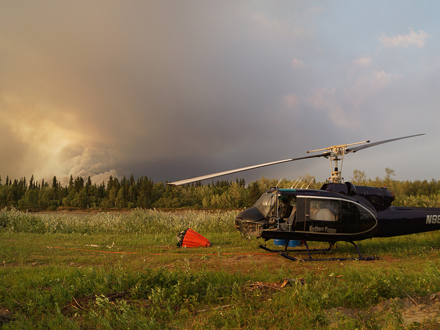 Northern Pioneer Helicopter Fire Fighting 1 900×675 1